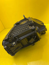 Laden Sie das Bild in den Galerie-Viewer, Frontscheinwerfer Mercedes-Benz W206 A2069066104 LED Links Headlight SCH1550609195zy