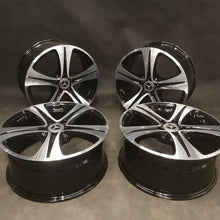 Laden Sie das Bild in den Galerie-Viewer, 4x Alufelge 18 Zoll 8.0" 5x112 43ET Glanz Silber A2134011400 Mercedes-Benz W213 FEL3789708026et