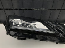 Laden Sie das Bild in den Galerie-Viewer, Frontscheinwerfer Skoda Octavia 5E1941016D LED Rechts Scheinwerfer Headlight SCH5585657365um