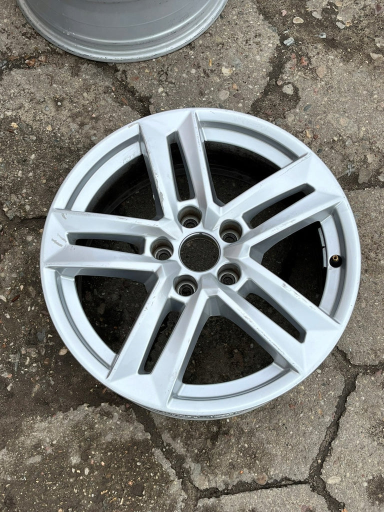 1x Alufelge 17 Zoll 7.0" 5x112 42ET Glanz Silber 8W0601025P Audi Rim Wheel FEL5315541639xs