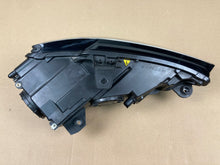 Laden Sie das Bild in den Galerie-Viewer, Frontscheinwerfer Audi A3 8V0941005 Links Scheinwerfer Headlight