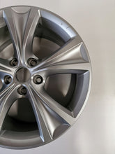 Load image into Gallery viewer, 1x Alufelge 17 Zoll 7.5&quot; 5x112 46ET Glanz Silber 5FA601025C Seat Leon Rim Wheel