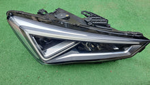 Laden Sie das Bild in den Galerie-Viewer, Frontscheinwerfer Seat Leon 5FB941008A Rechts Scheinwerfer Headlight
