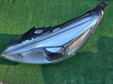 Laden Sie das Bild in den Galerie-Viewer, Frontscheinwerfer Ford Focus F1EB-13D155-AG Bi-Xenon Links Headlight SCH4947985724dv