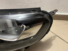 Load image into Gallery viewer, Frontscheinwerfer Citroën Jumpy Zafira C Vivaro 9808567780 Links Headlight