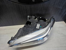 Laden Sie das Bild in den Galerie-Viewer, Frontscheinwerfer BMW X1 F48 7495003-01 LED Links Scheinwerfer Headlight SCH7873425335pq