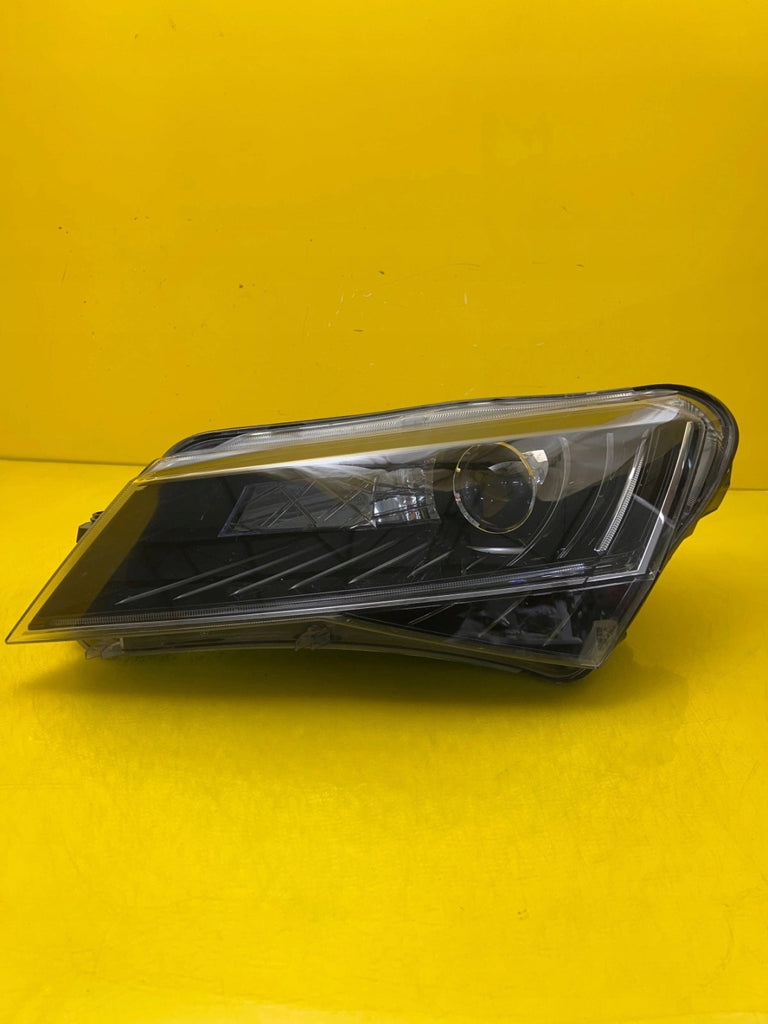 Frontscheinwerfer Skoda Superb III 3V1941015B Xenon Links Scheinwerfer Headlight SCH2545051361su