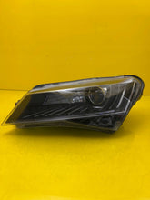 Laden Sie das Bild in den Galerie-Viewer, Frontscheinwerfer Skoda Superb III 3V1941015B Xenon Links Scheinwerfer Headlight SCH2545051361su