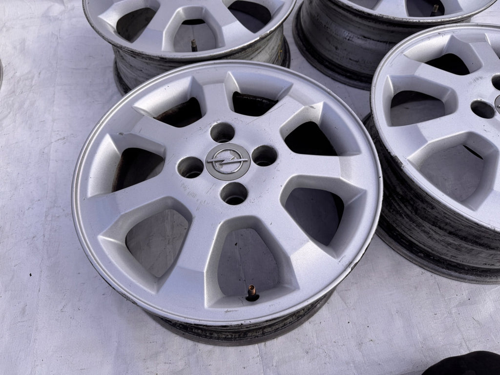 4x Alufelge 15 Zoll 6.0" 4x100 49ET Glanz Silber 24407168 Opel Astra Corsa FEL7375405685db
