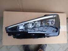 Load image into Gallery viewer, Frontscheinwerfer Skoda 657941015A Links Scheinwerfer Headlight