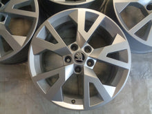 Load image into Gallery viewer, 4x Alufelge 17 Zoll 7.0" 5x112 45ET Glanz Silber 5E0601025S Skoda Octavia III I FEL4824722990fo