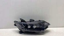 Laden Sie das Bild in den Galerie-Viewer, Frontscheinwerfer Mitsubishi Outlander III 8301D3-32 Rechts Headlight SCH1030115602is