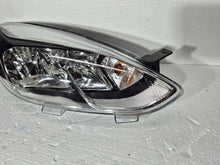 Laden Sie das Bild in den Galerie-Viewer, Frontscheinwerfer Ford Fiesta H1BB-13W029-AD Rechts Scheinwerfer Headlight SCH9448756483kb