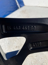 Laden Sie das Bild in den Galerie-Viewer, 1x Alufelge 17 Zoll 7.0" 4x108 1646346180 Opel Corsa F Rim Wheel FEL6792332387xa