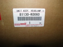 Laden Sie das Bild in den Galerie-Viewer, Frontscheinwerfer Toyota 4 IV Yaris 81130-K0060 Rechts Scheinwerfer Headlight