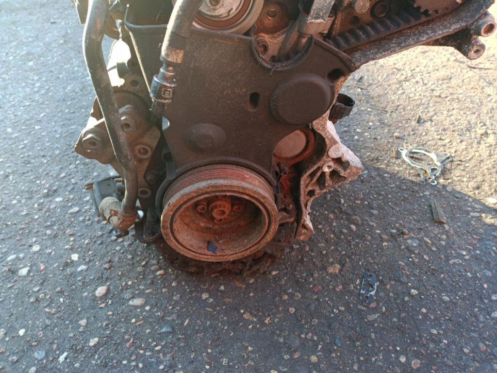 Motor VW Passat B8 CRLB 2.0 TDI 150PS 110kW 2015 Diesel Engine Komplett