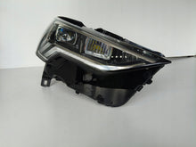 Laden Sie das Bild in den Galerie-Viewer, Frontscheinwerfer Audi Q3 83A941034 LED Rechts Scheinwerfer Headlight