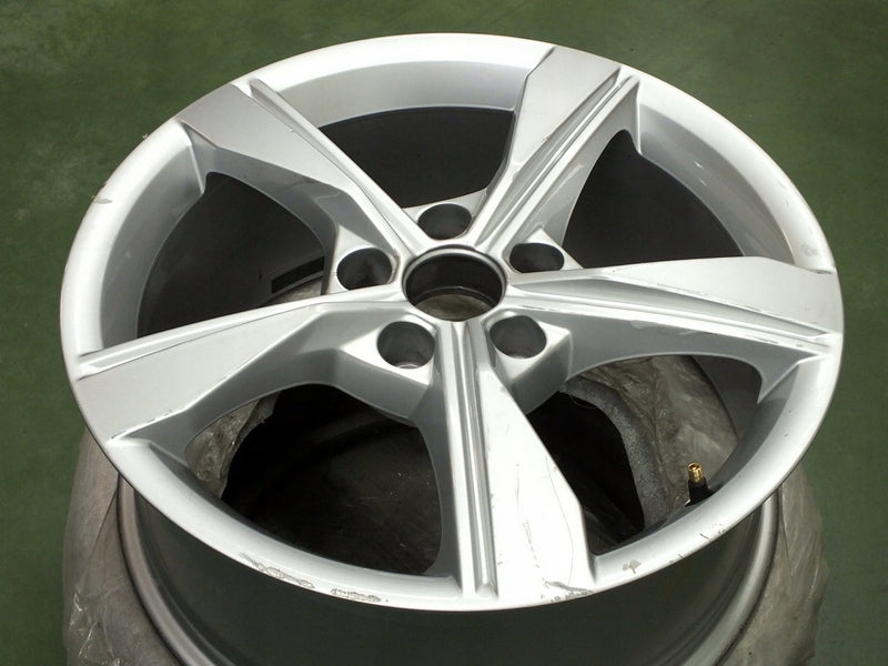 1x Alufelge 17 Zoll 7.5" 5x112 38ET Glanz Silber 8W0601025 Audi B9 Rim Wheel FEL9518876099sw