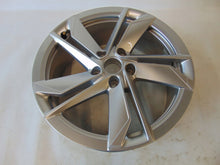 Laden Sie das Bild in den Galerie-Viewer, 1x Alufelge 18 Zoll 7.0" 5x112 45ET 2GV601025D VW T-Roc Troc Rim Wheel FEL8689873660ek
