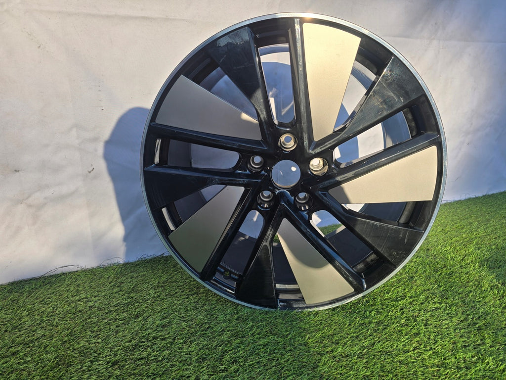 1x Alufelge 21 Zoll 11.5" 5x130 66ET 4J3601025AB Audi E-Tron Rim Wheel FEL1186800925ma