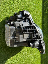 Laden Sie das Bild in den Galerie-Viewer, Frontscheinwerfer Land Rover Defender Rechts Scheinwerfer Headlight SCH5257362641lm