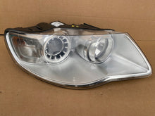 Load image into Gallery viewer, Frontscheinwerfer VW Touareg 7L6941032 Rechts Scheinwerfer Headlight SCH2556634811ld