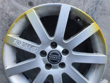 Laden Sie das Bild in den Galerie-Viewer, 1x Alufelge 17 Zoll 7.5&quot; 5x108 8685788 Volvo Xc90 Rim Wheel