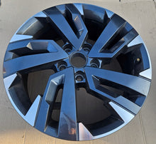 Laden Sie das Bild in den Galerie-Viewer, 1x Alufelge 18 Zoll 7.5" 5x120 45ET Glanz Schwarz 2H6601025J VW Amarok Rim Wheel FEL8069141718aj