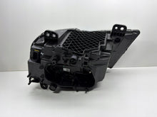 Laden Sie das Bild in den Galerie-Viewer, Frontscheinwerfer Man 81251016819 Rechts Scheinwerfer Headlight SCH7746533885nv