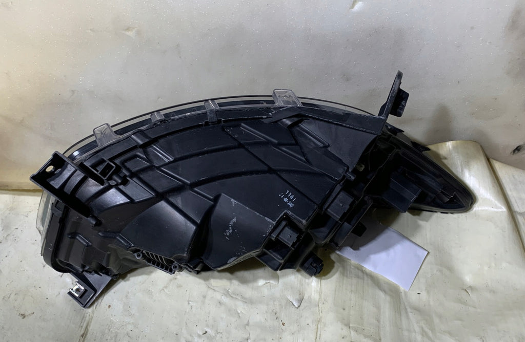 Frontscheinwerfer Renault Captur 260600698R 030128121100 Links Headlight SCH9729309231qa