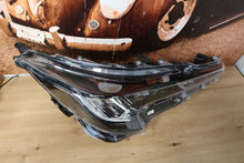 Load image into Gallery viewer, Frontscheinwerfer Toyota Corolla 811102S60 HH LED Rechts Scheinwerfer Headlight