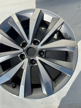 Load image into Gallery viewer, 1x Alufelge 17 Zoll 7.0" 5x112 45ET Glanz 2GA601025K VW T-Roc Rim Wheel FEL2765796416cn
