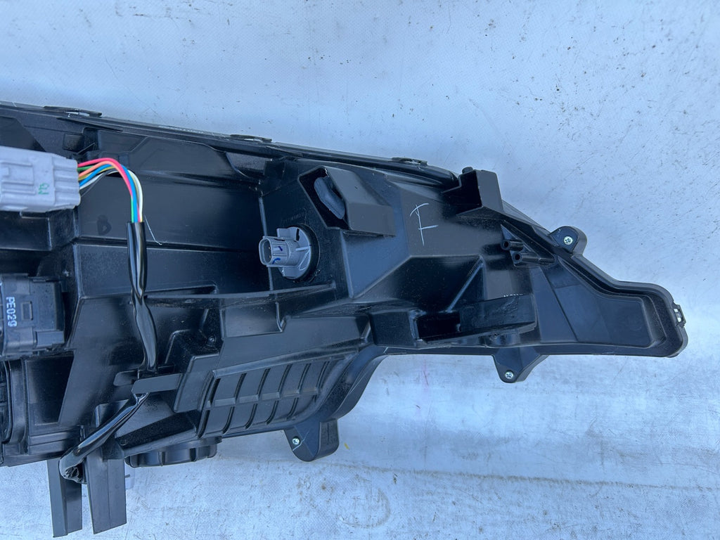 Frontscheinwerfer Mitsubishi Space Star 8301D445 LED Links Headlight