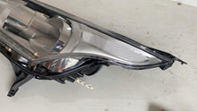 Laden Sie das Bild in den Galerie-Viewer, Frontscheinwerfer Ford Tourneo Connect Transit KT1B-13W030-AE Links Headlight SCH7406473337km
