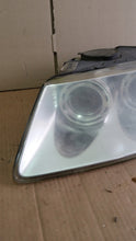 Laden Sie das Bild in den Galerie-Viewer, Frontscheinwerfer VW Touareg 7L6941015BK Xenon Ein Stück (Rechts oder Links)