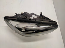 Laden Sie das Bild in den Galerie-Viewer, Frontscheinwerfer Mercedes-Benz W247 A2479061004 Full LED Rechts Headlight SCH6845332853bx