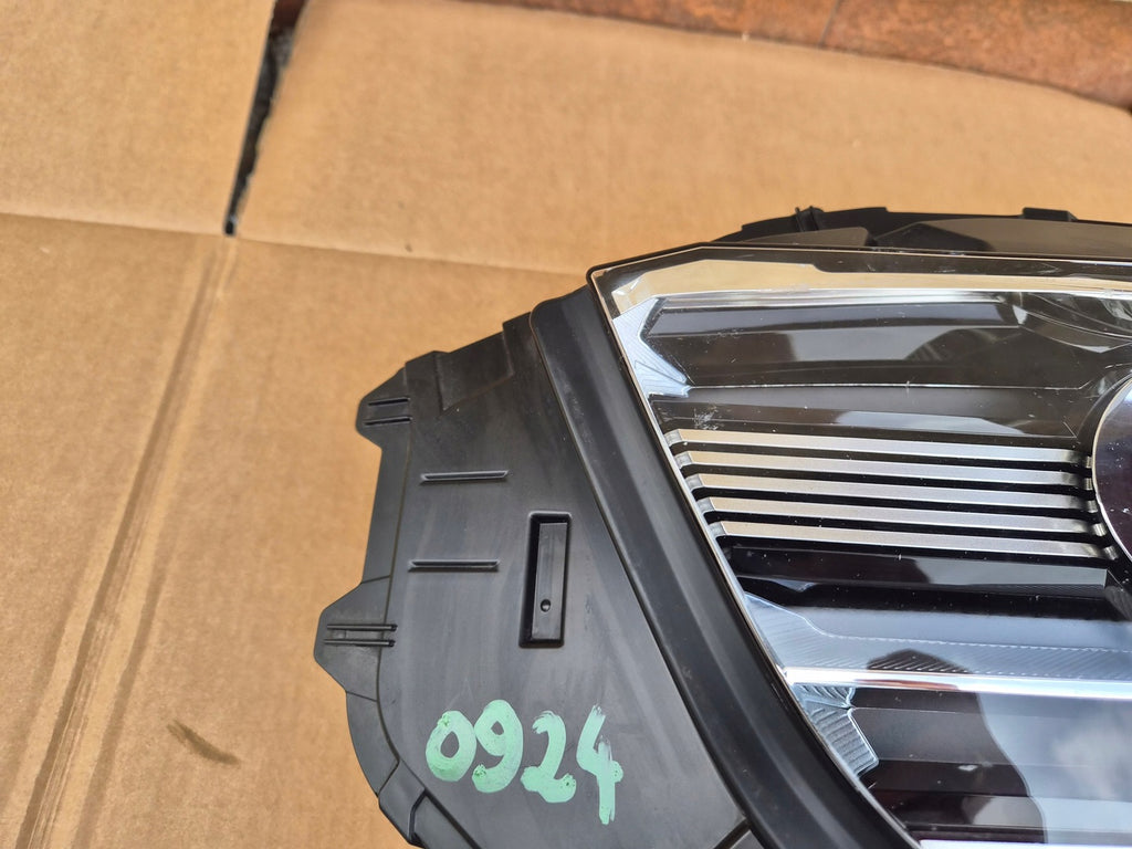 Frontscheinwerfer Mitsubishi Cross Full LED Ein Stück (Rechts oder Links)