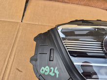 Laden Sie das Bild in den Galerie-Viewer, Frontscheinwerfer Mitsubishi Cross Full LED Ein Stück (Rechts oder Links)