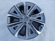 Load image into Gallery viewer, 1x Alufelge 17 Zoll 7.0" 5x114.3 50ET Glanz Graphit 52910-J2000 Kia Soul Mg FEL3521028395qv