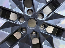Laden Sie das Bild in den Galerie-Viewer, 1x Alufelge 18 Zoll 5x114.3 52910CG940 Hyundai Staria Rim Wheel FEL2176363698sj