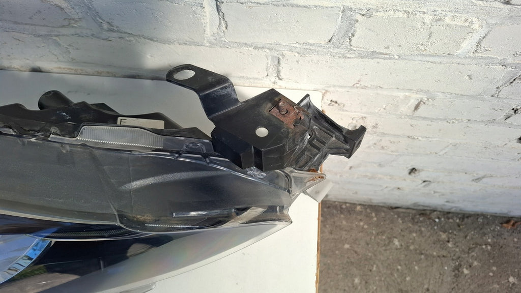 Frontscheinwerfer Mazda 3 BHT651030 Rechts Scheinwerfer Headlight SCH1635961201xn