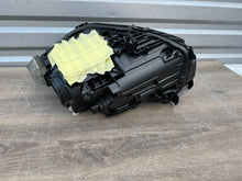 Laden Sie das Bild in den Galerie-Viewer, Frontscheinwerfer Mercedes-Benz Eqa Eqb 2439069000 Full LED Rechts Headlight SCH4173697912km