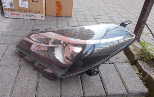 Frontscheinwerfer Toyota Yaris Links Scheinwerfer Headlight