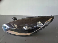 Laden Sie das Bild in den Galerie-Viewer, Frontscheinwerfer Renault Megane III 260609865R Links Scheinwerfer Headlight SCH1996986117id