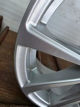 Load image into Gallery viewer, 1x Alufelge 16 Zoll 6.0" 5x112 50ET Glanz Silber V12606 Seat Altea Golf I Jetta FEL2343982219dg