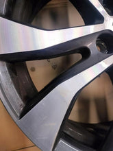 Load image into Gallery viewer, 1x Alufelge 17 Zoll 7.0&quot; 5x114.3 43ET Glanz Graphit 403007202R Mg Talisman