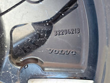 Load image into Gallery viewer, 1x Alufelge 19 Zoll 8.5" 5x108 50 5ET Glanz 32294213 Volvo Rim Wheel FEL2166049300oz