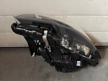 Laden Sie das Bild in den Galerie-Viewer, Frontscheinwerfer BMW 5 F11 F10 7343911-10 Xenon Links Scheinwerfer Headlight SCH3842453351kz