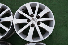 Laden Sie das Bild in den Galerie-Viewer, 4x Alufelge 16 Zoll 6.5" 5x114.3 52 5ET Glanz Silber 9965516560-1 Mazda 3 5 I FEL4226237766vc