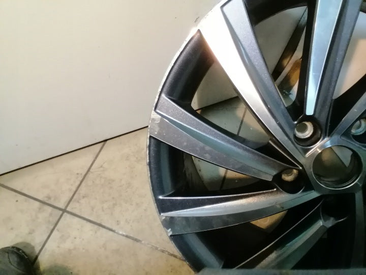 1x Alufelge 18 Zoll 7.5" 5x112 48ET 5E3601025AS Mg Octavia Rim Wheel FEL8896907822qv